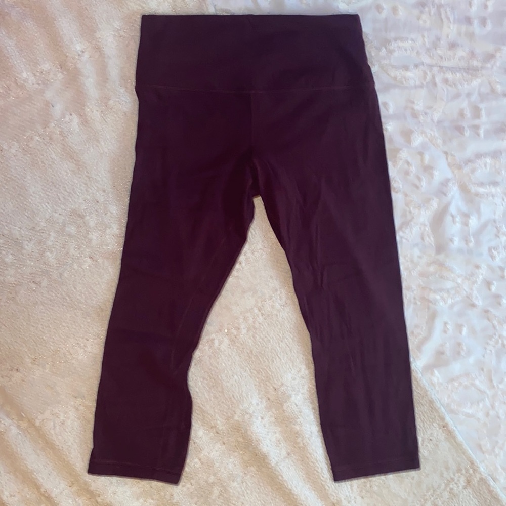 LULULEMON cropped leggings!!
